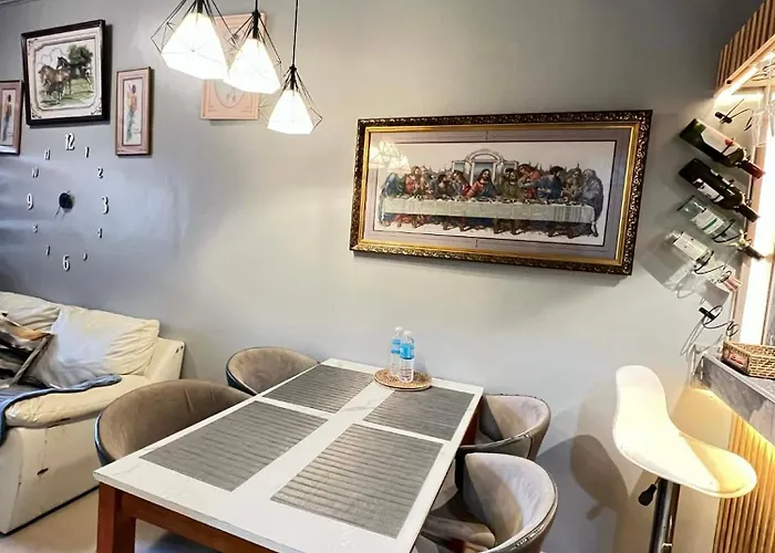 Miestee's Happy Homes
